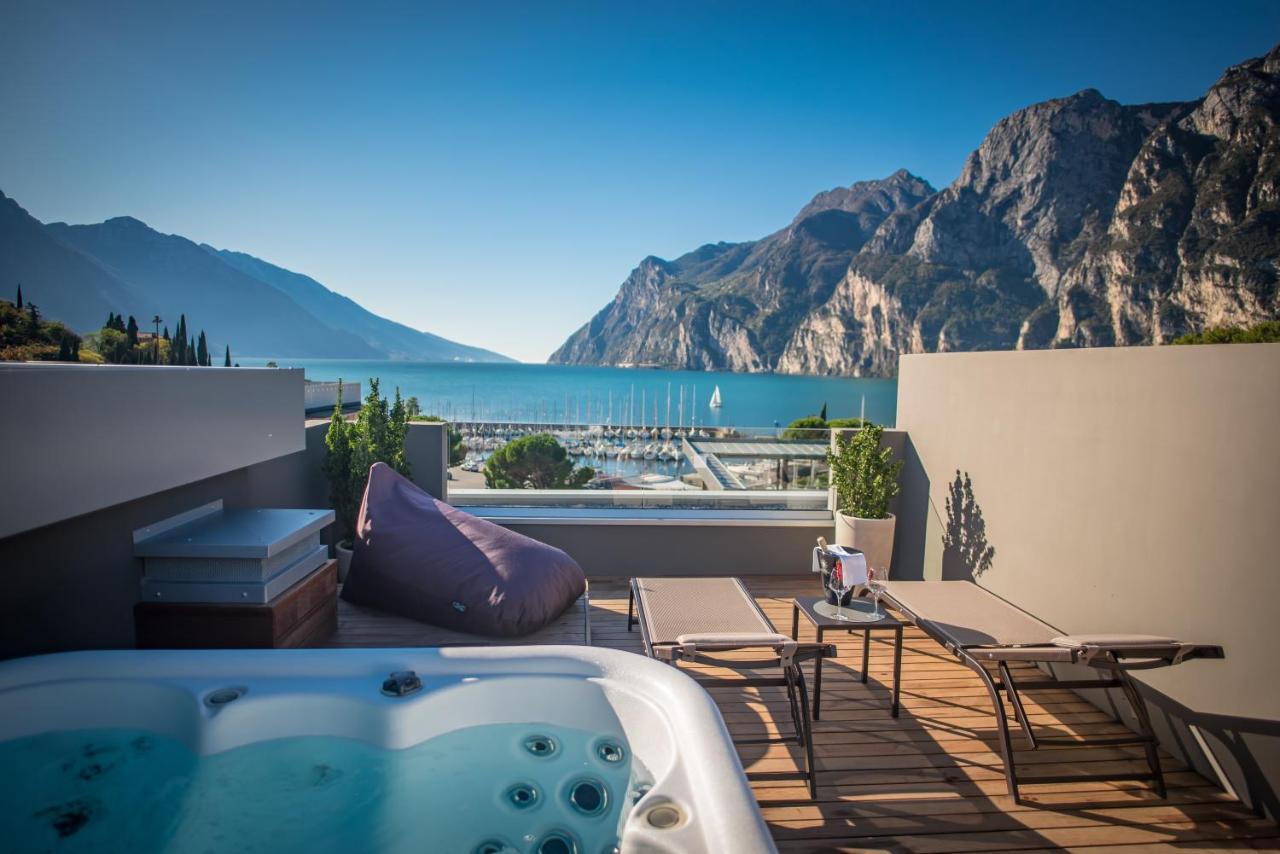 Hotel Villa Enrica Riva del Garda Luaran gambar