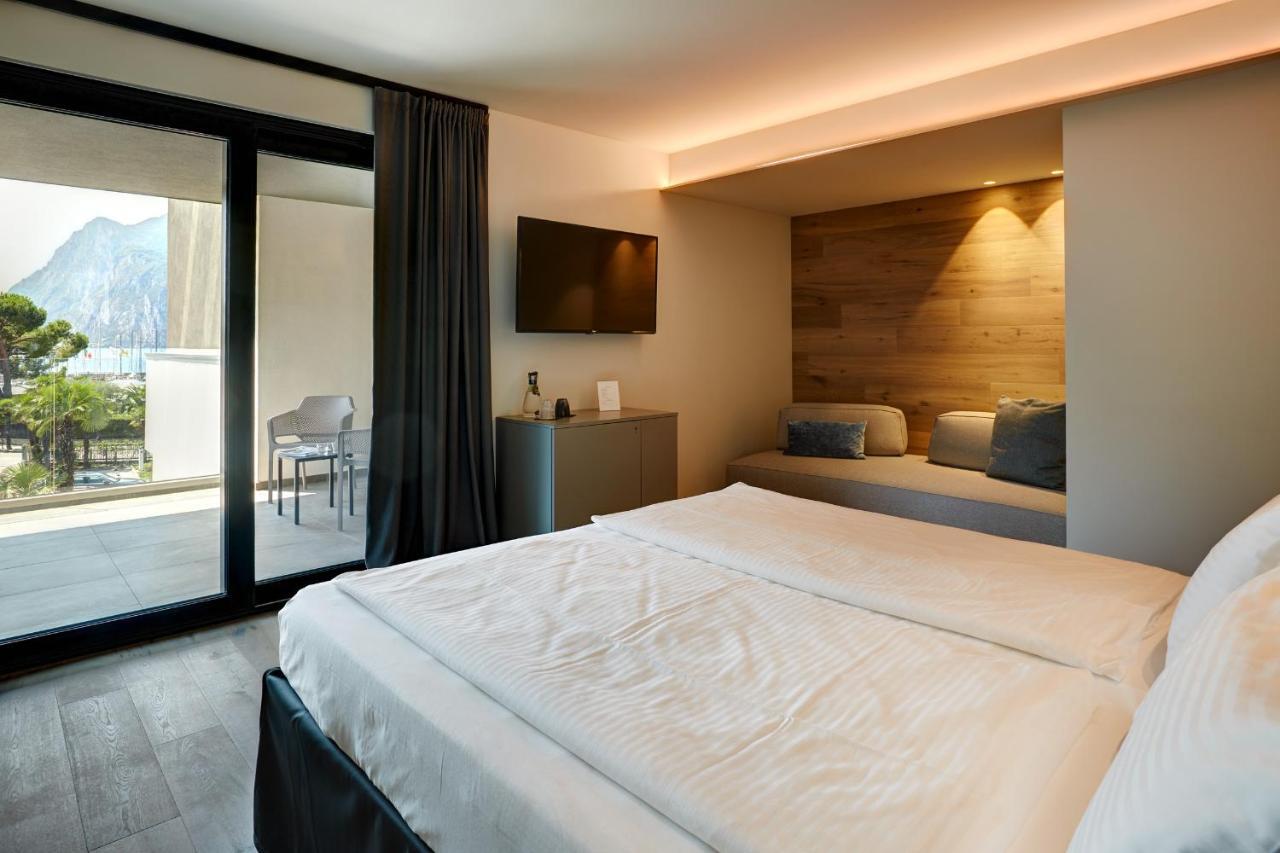 Hotel Villa Enrica Riva del Garda Luaran gambar