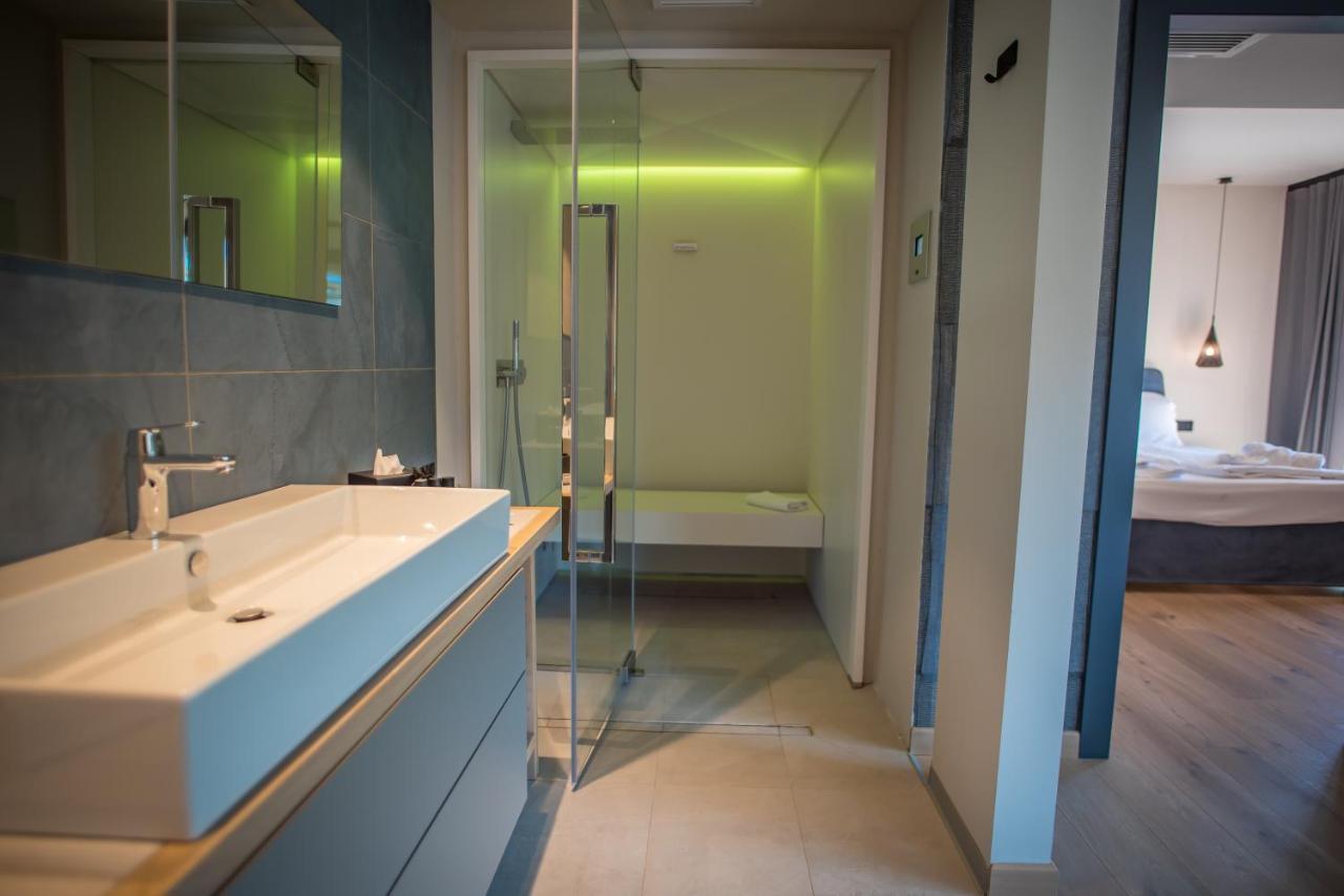 Hotel Villa Enrica Riva del Garda Luaran gambar