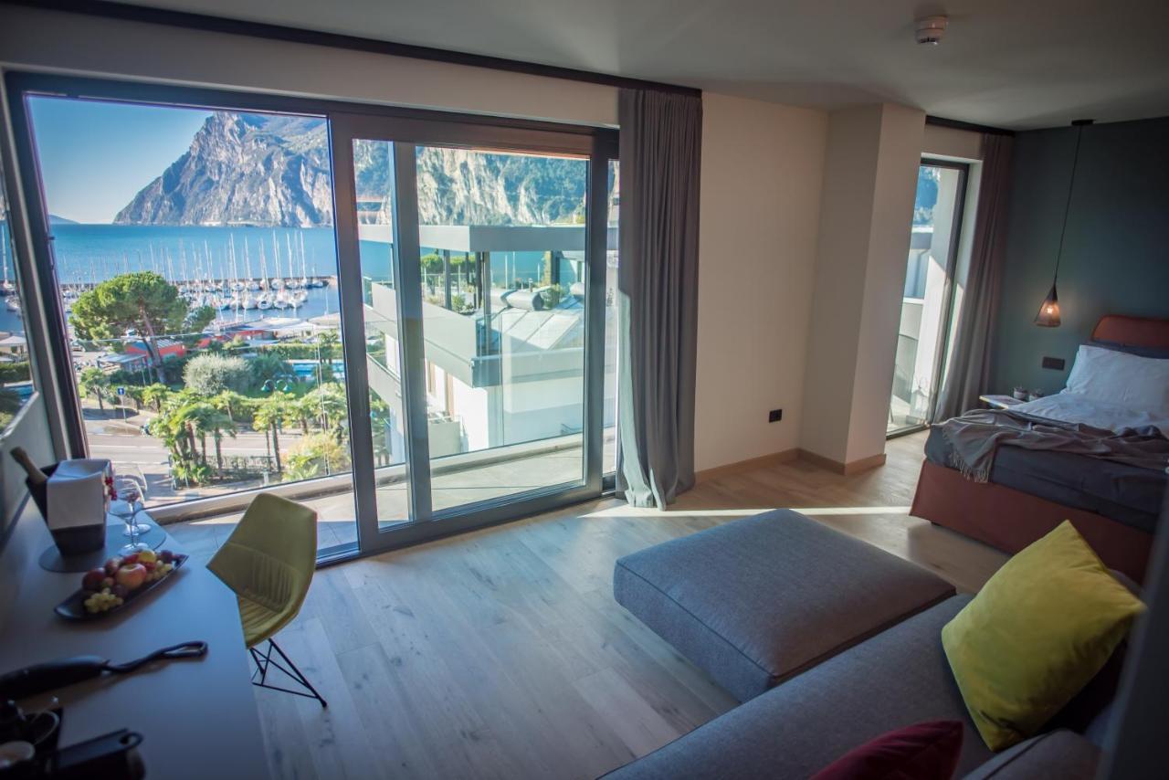 Hotel Villa Enrica Riva del Garda Luaran gambar